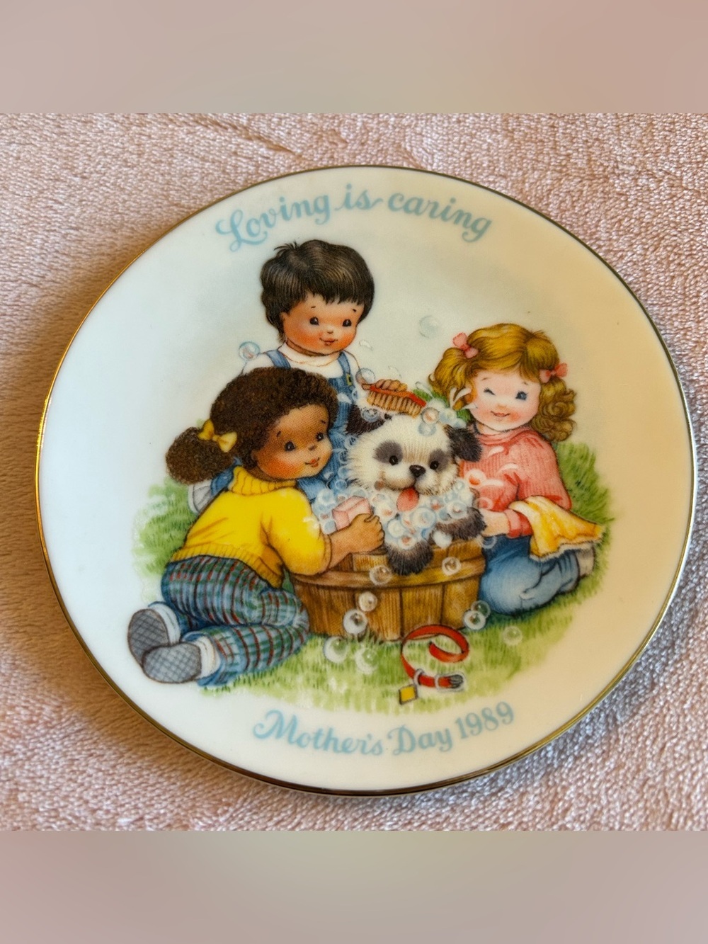 Avon vintage Mother’s Day 1989 “Loving is Caring” porcelain plate gold trimmed